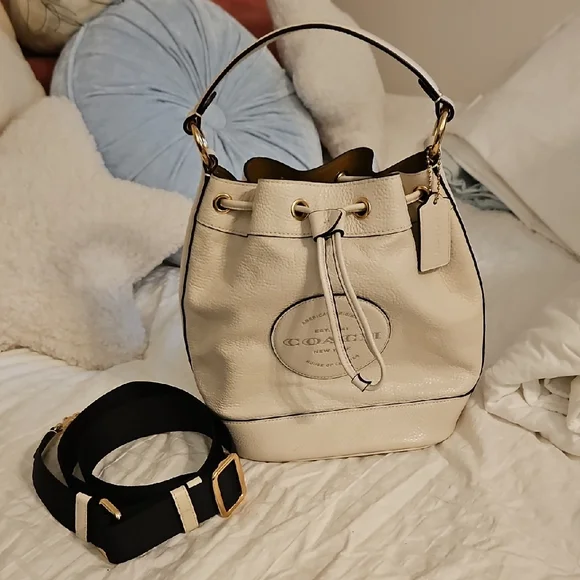 Coach Bag - Picture 1 of 5